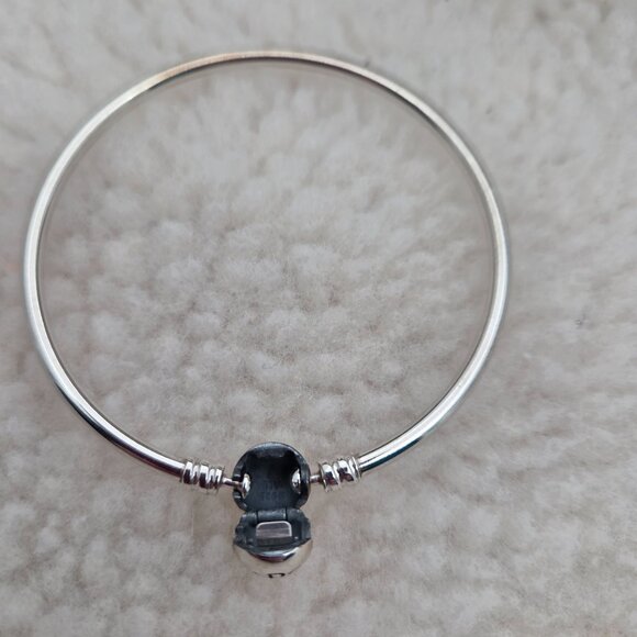 Genuine Pandora Moments Sterling Silver Bangle Bracelet - Picture 6 of 7